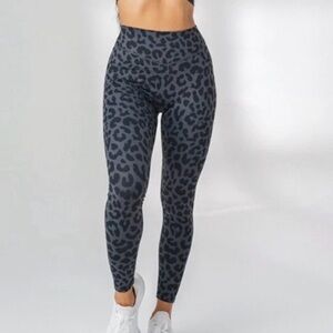 Balance Athletica‎ Vitality Midnight Leopard Athletic Leggings Women's Size S
